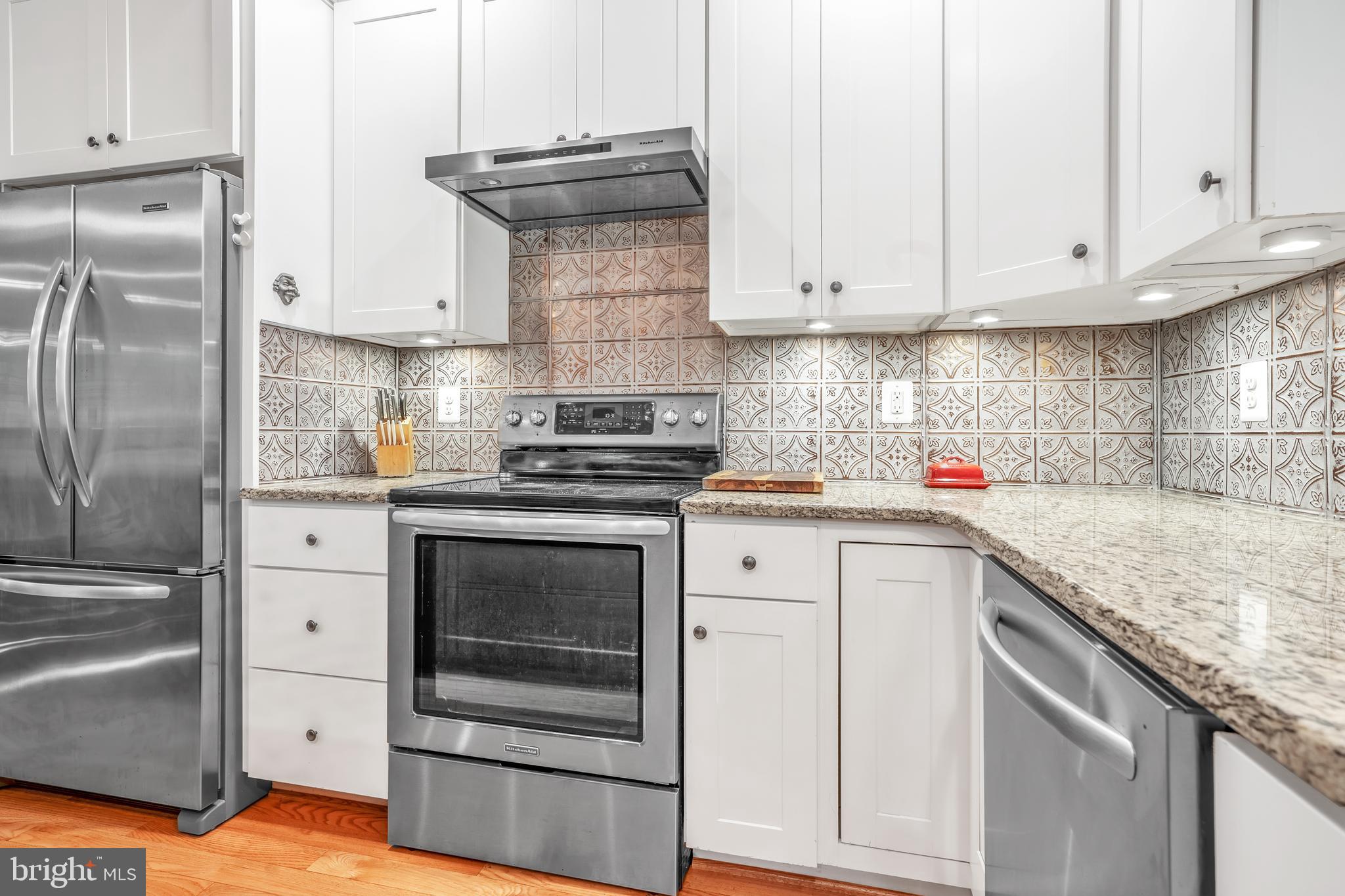 ARUNDEL ON THE BAY - Residential