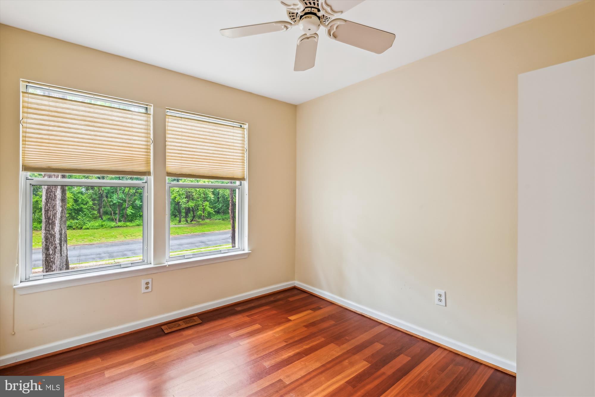 HUNT MEADOW - Residential