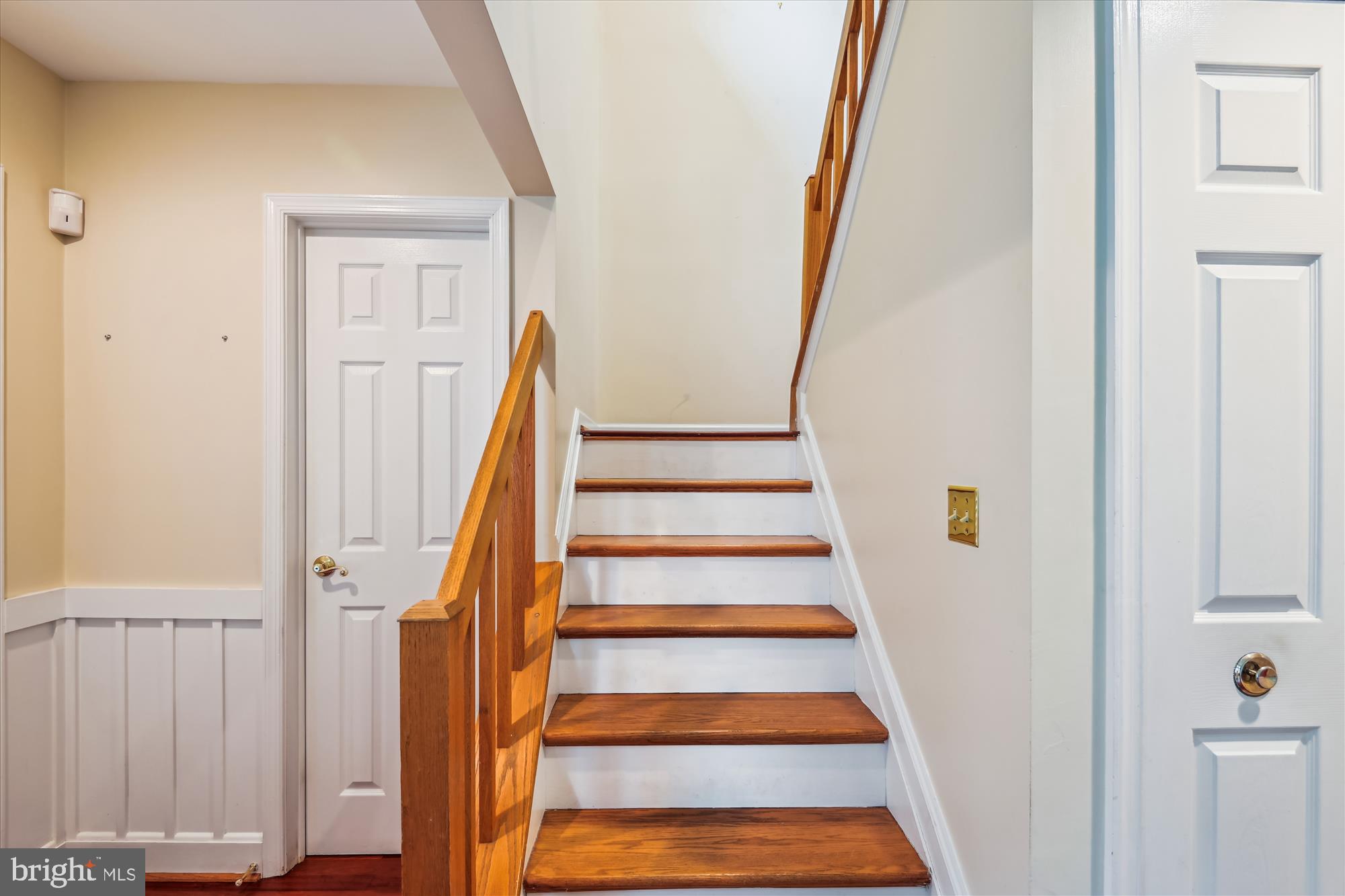 HUNT MEADOW - Residential