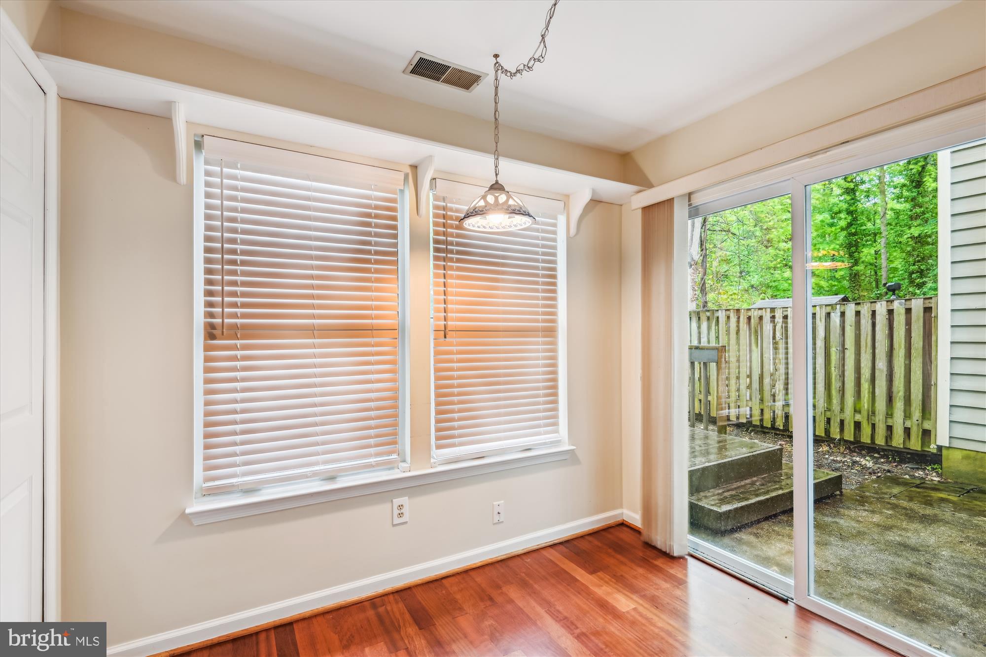 HUNT MEADOW - Residential
