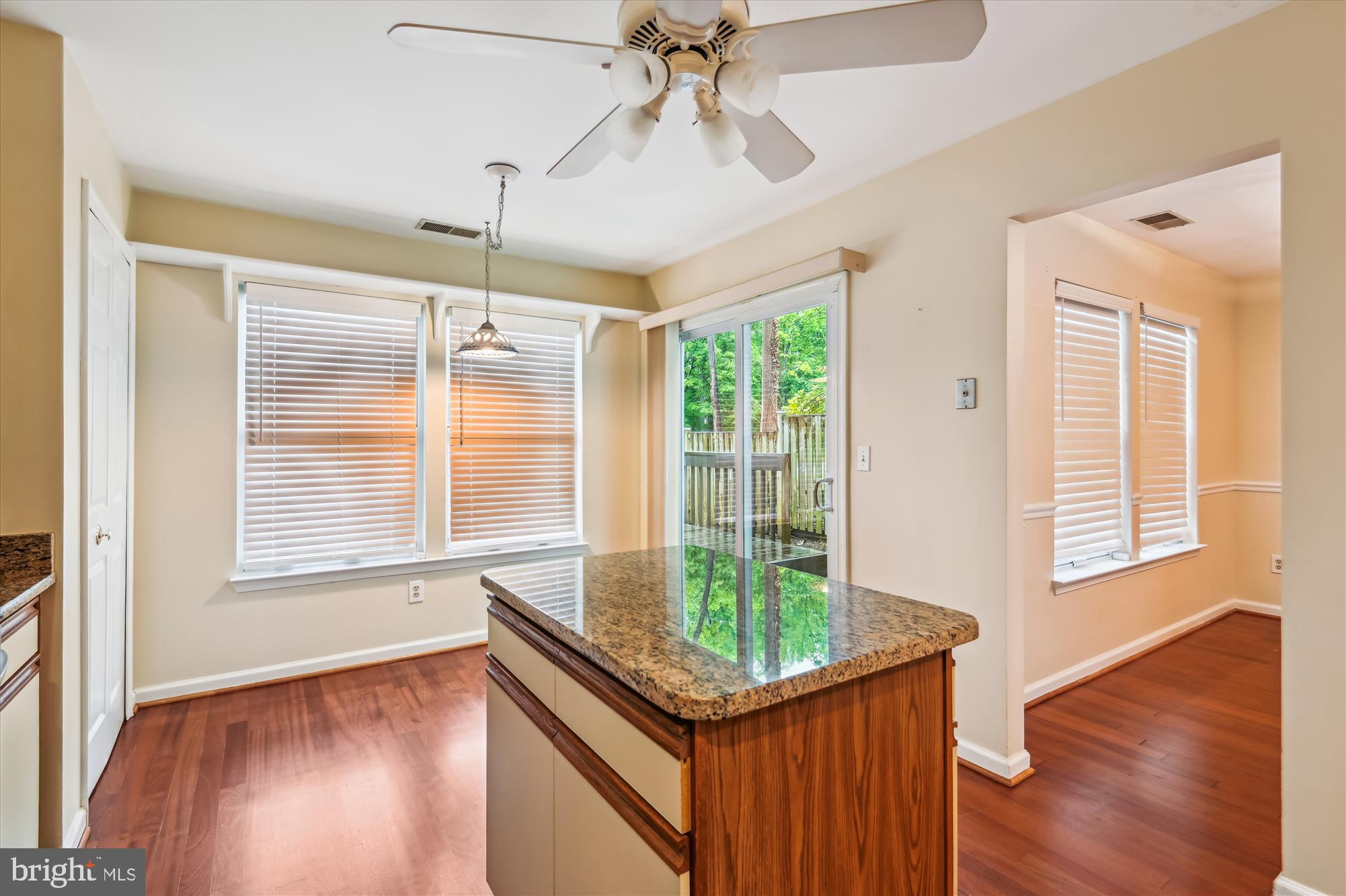 HUNT MEADOW - Residential