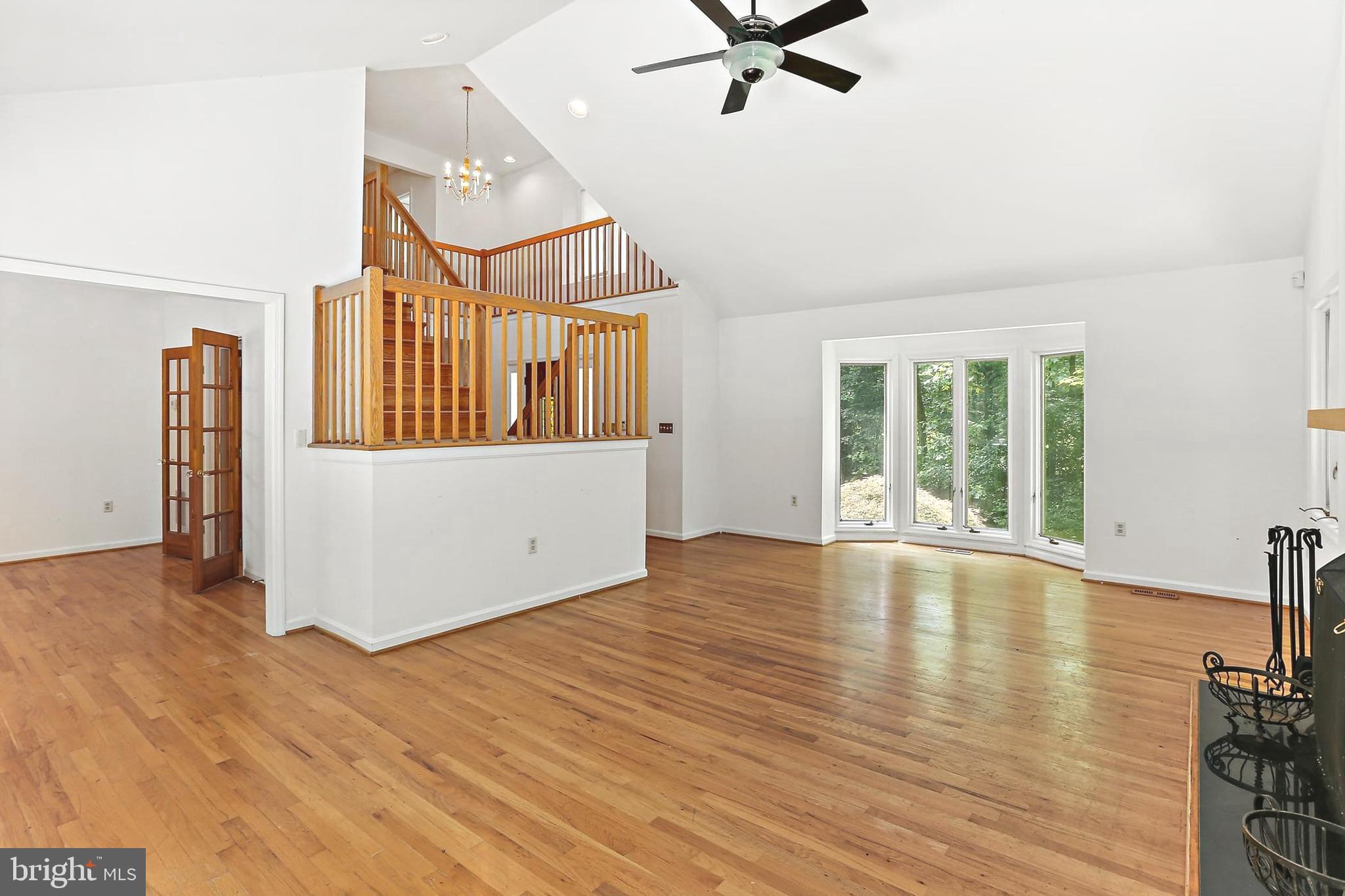 TRIADELPHIA WOODS - Residential