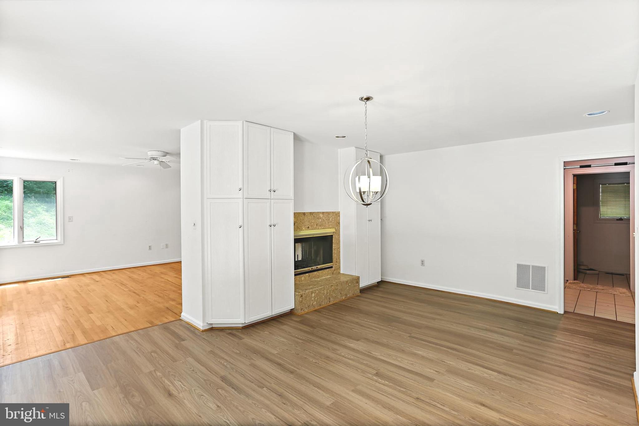 TRIADELPHIA WOODS - Residential