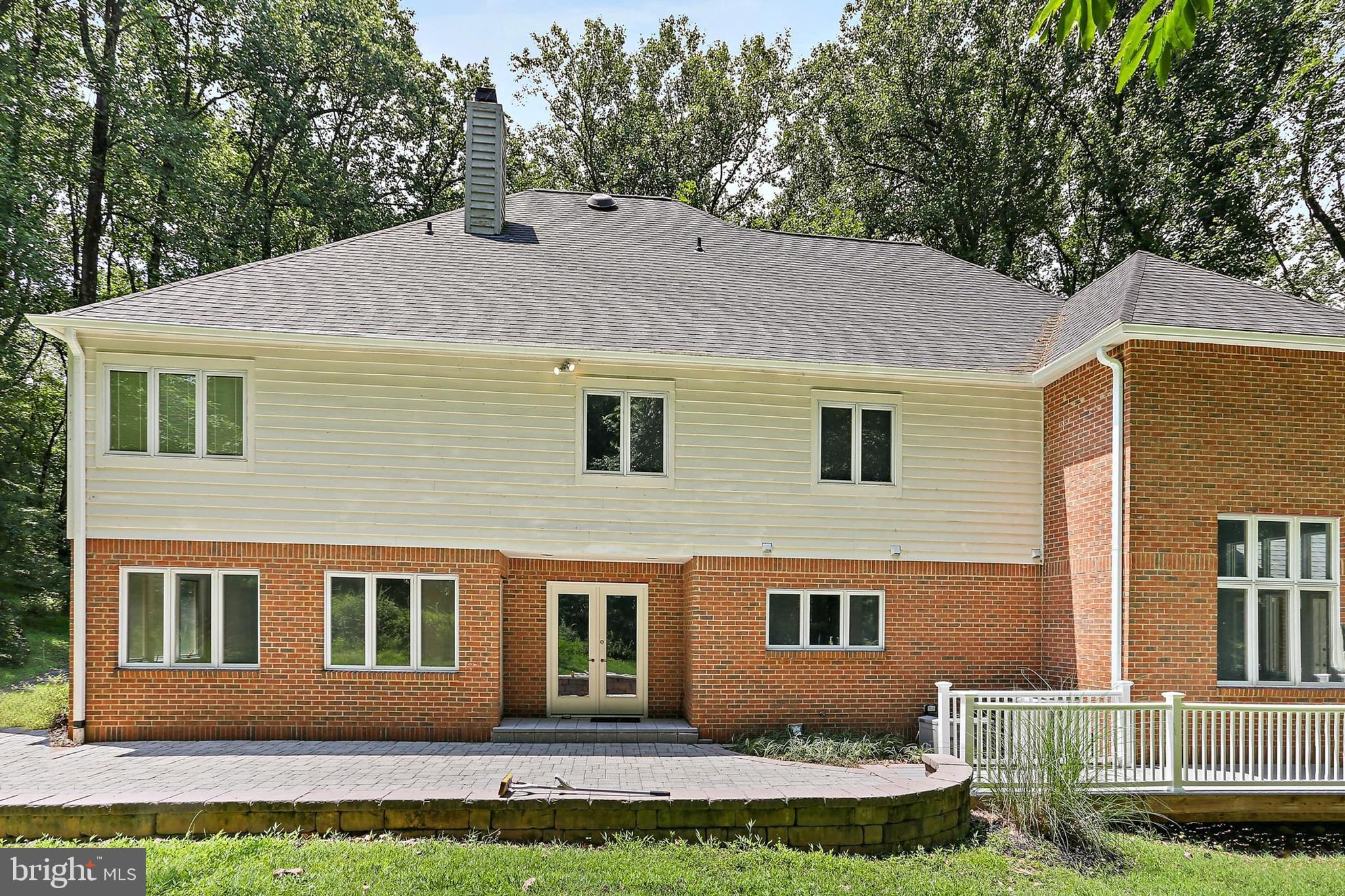 TRIADELPHIA WOODS - Residential