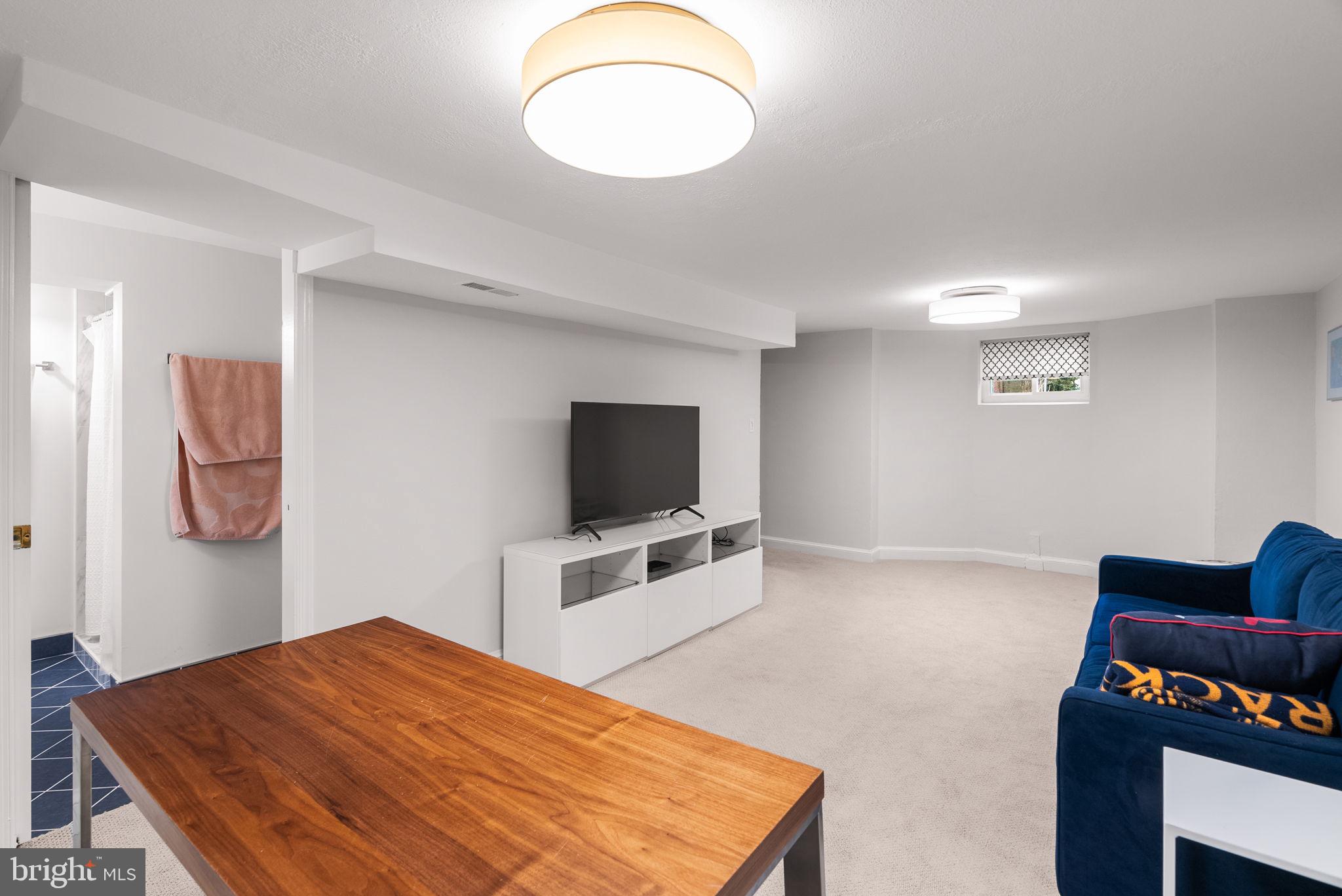 SILVER SPRING - Residential