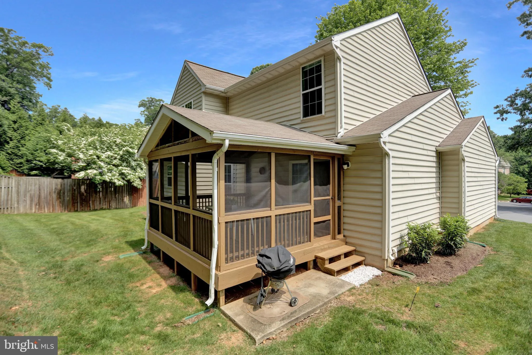 Lutherville Timonium, Maryland 21093, United States, 4 Bedrooms Bedrooms, ,4 BathroomsBathrooms,Residential,Contingent,142009