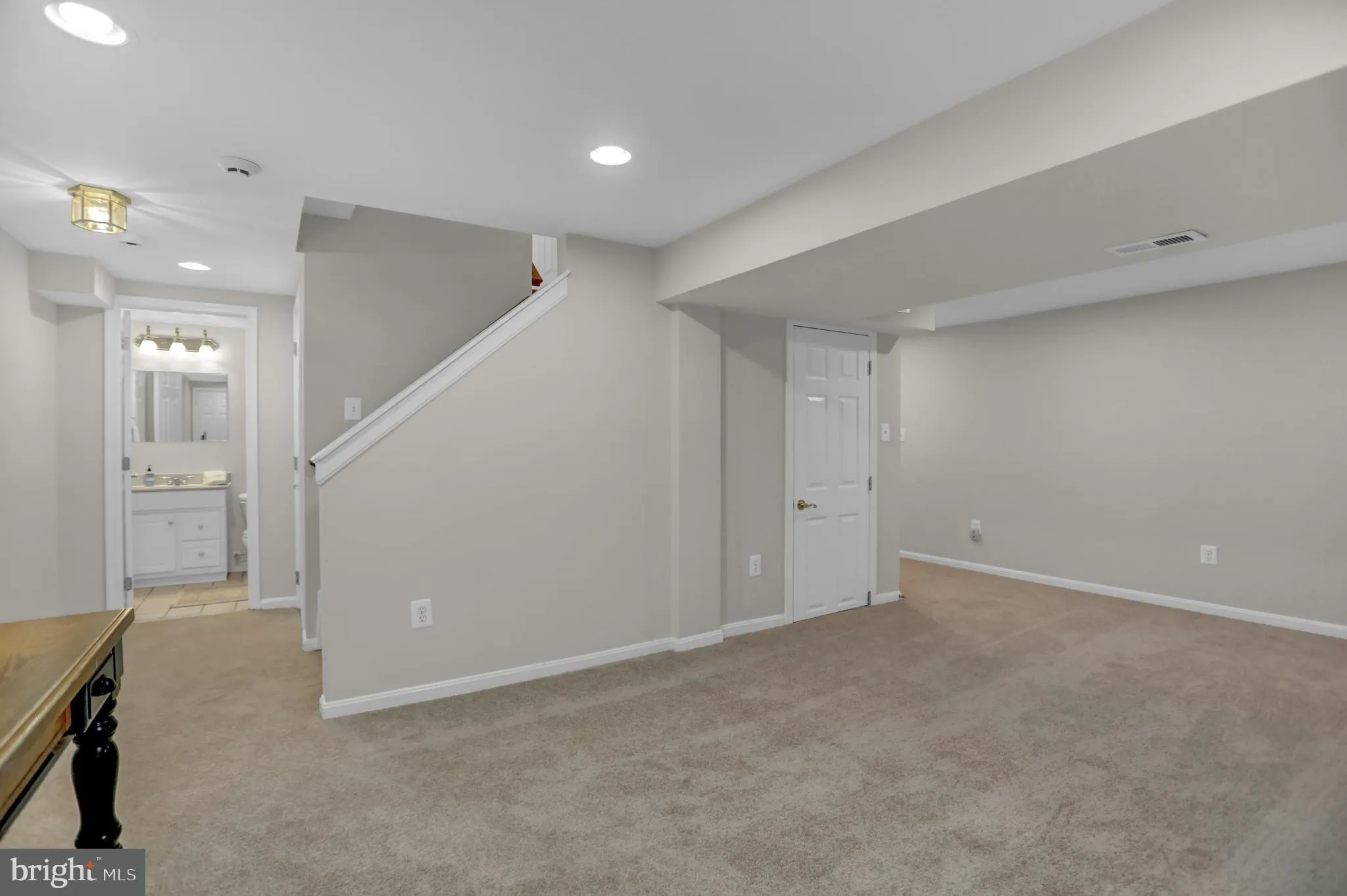 Lutherville Timonium, Maryland 21093, United States, 4 Bedrooms Bedrooms, ,4 BathroomsBathrooms,Residential,Contingent,142009