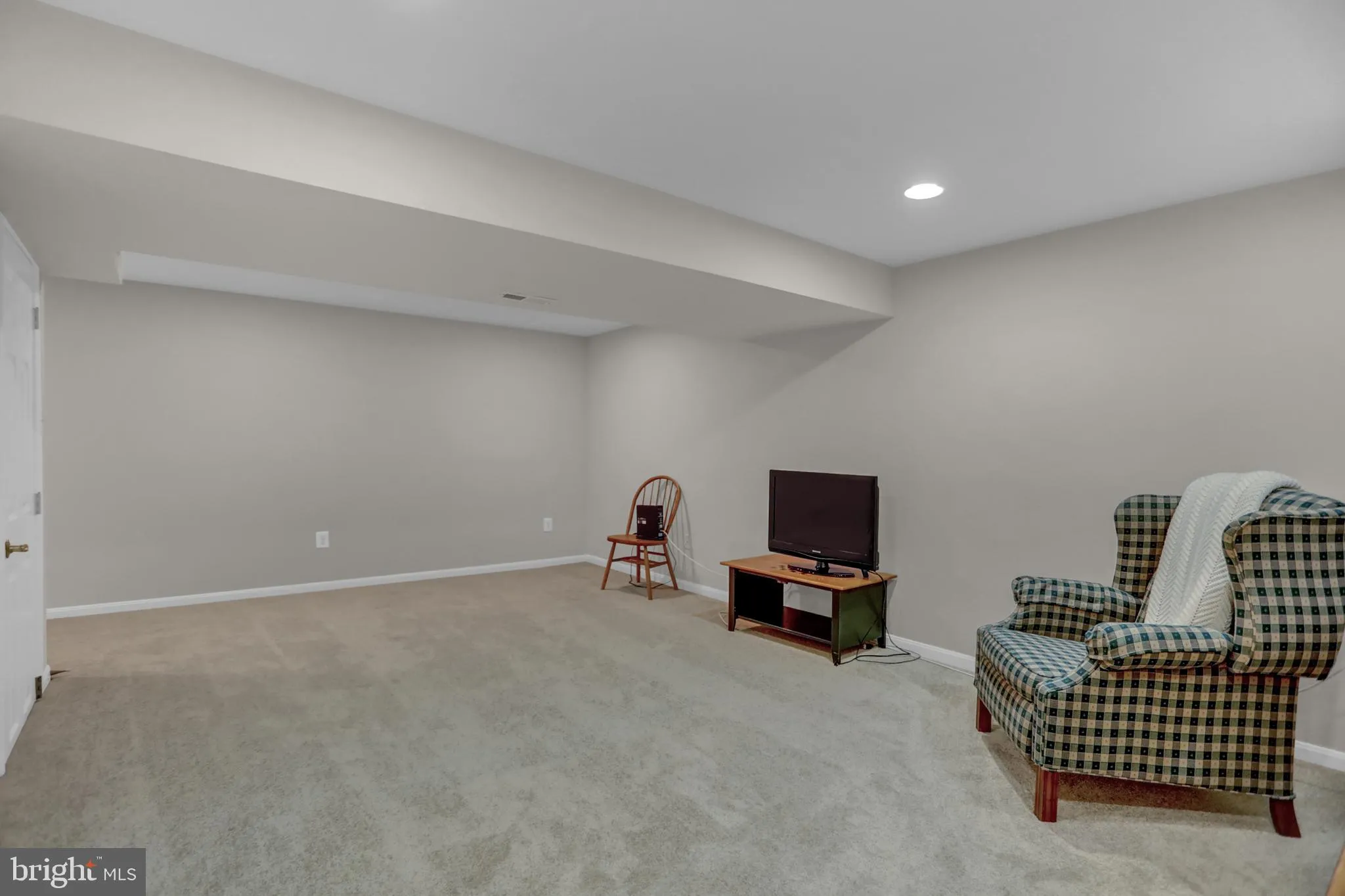 Lutherville Timonium, Maryland 21093, United States, 4 Bedrooms Bedrooms, ,4 BathroomsBathrooms,Residential,Contingent,142009