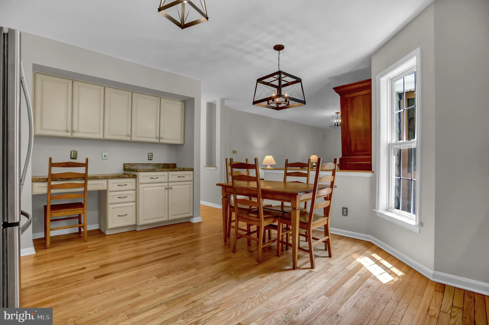 Lutherville Timonium, Maryland 21093, United States, 4 Bedrooms Bedrooms, ,4 BathroomsBathrooms,Residential,Contingent,142009