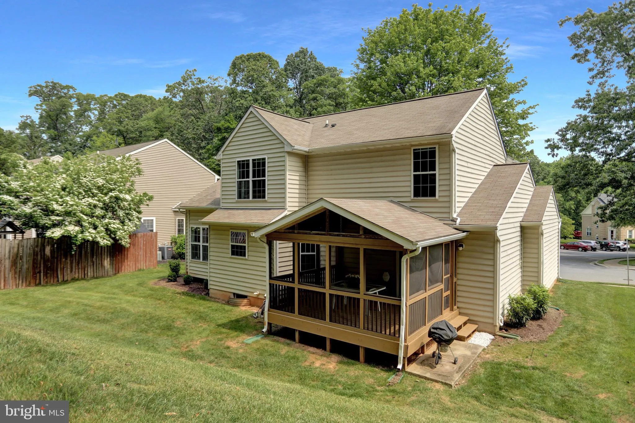 Lutherville Timonium, Maryland 21093, United States, 4 Bedrooms Bedrooms, ,4 BathroomsBathrooms,Residential,Contingent,142009