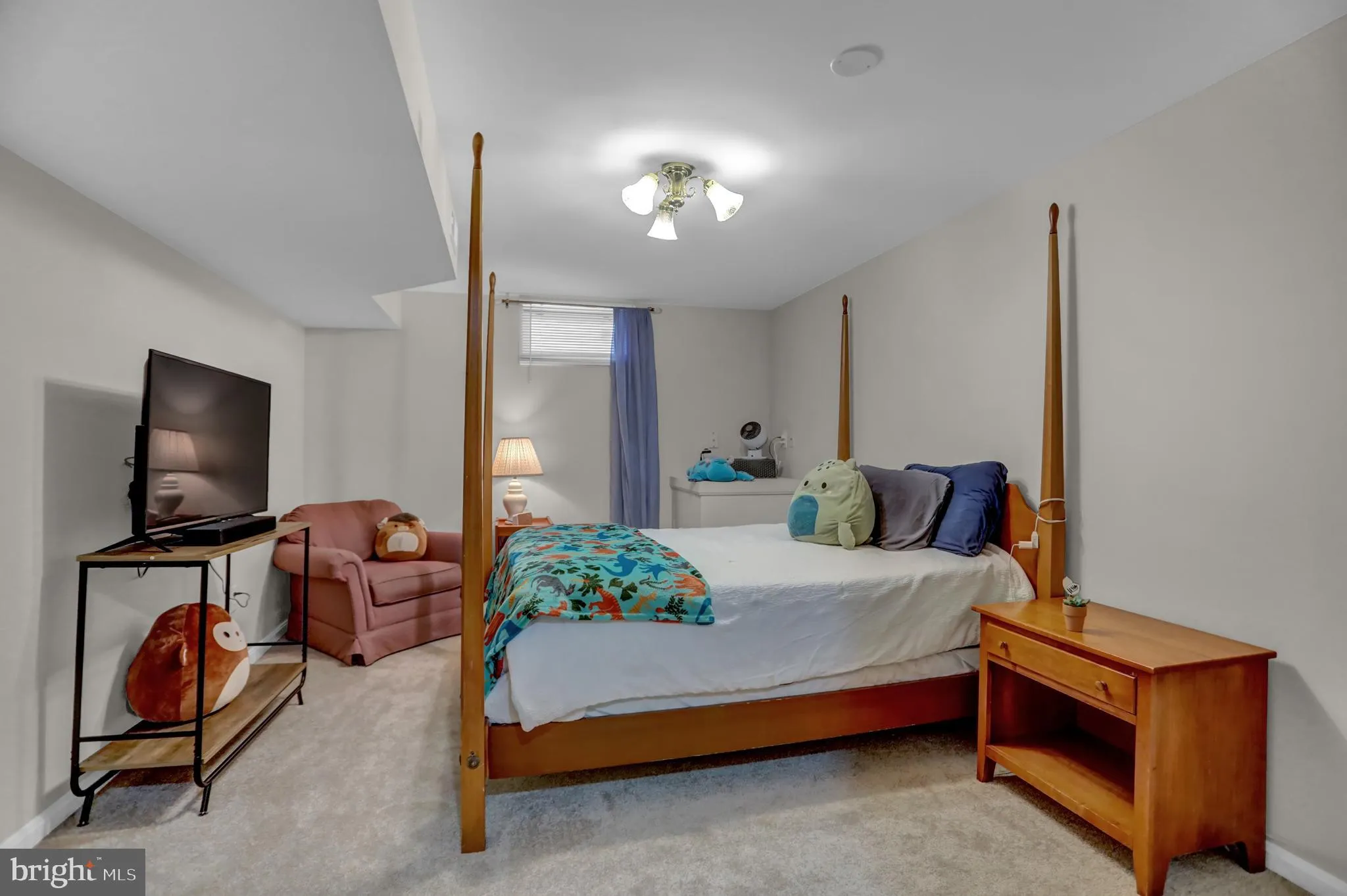 Lutherville Timonium, Maryland 21093, United States, 4 Bedrooms Bedrooms, ,4 BathroomsBathrooms,Residential,Contingent,142009