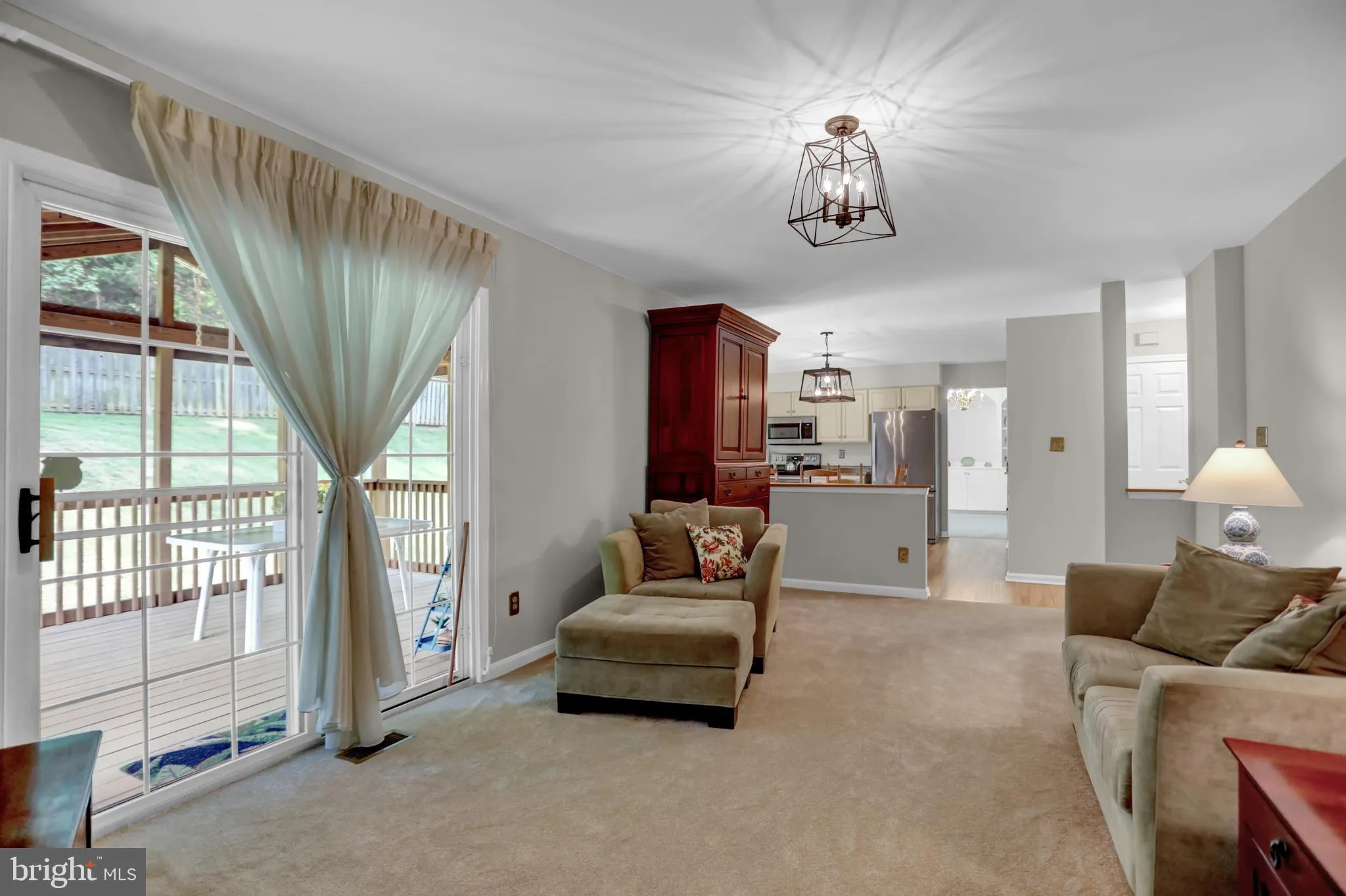 Lutherville Timonium, Maryland 21093, United States, 4 Bedrooms Bedrooms, ,4 BathroomsBathrooms,Residential,Contingent,142009