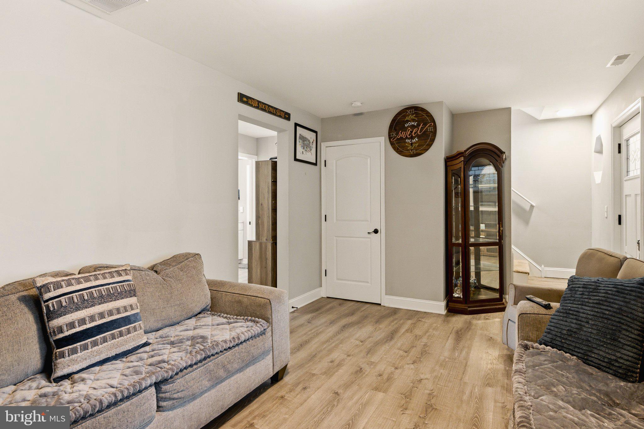 401 W RED BANK AVENUE
