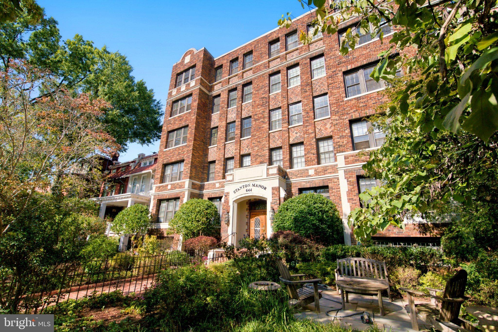644 MASSACHUSETTS AVENUE NE 404