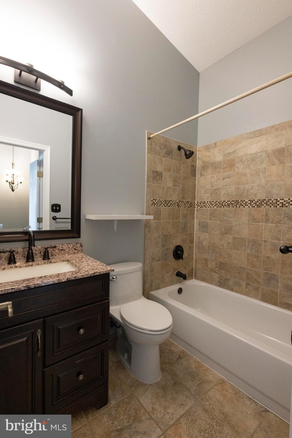 CONSTANT FRIENDSHIP - Residential Lease