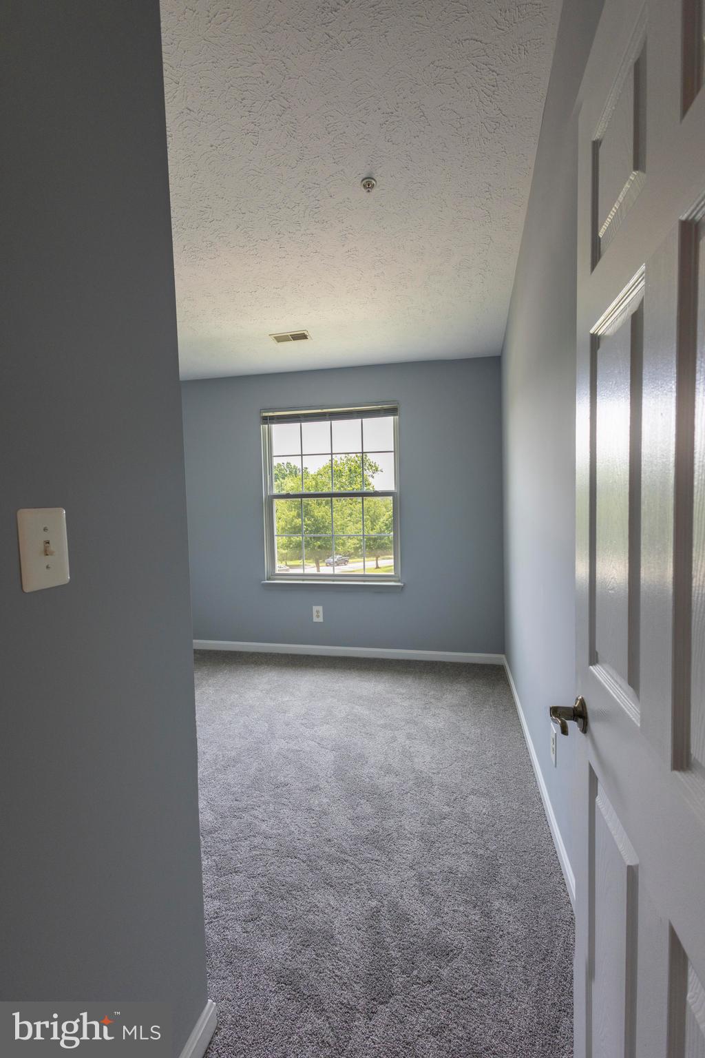 CONSTANT FRIENDSHIP - Residential Lease