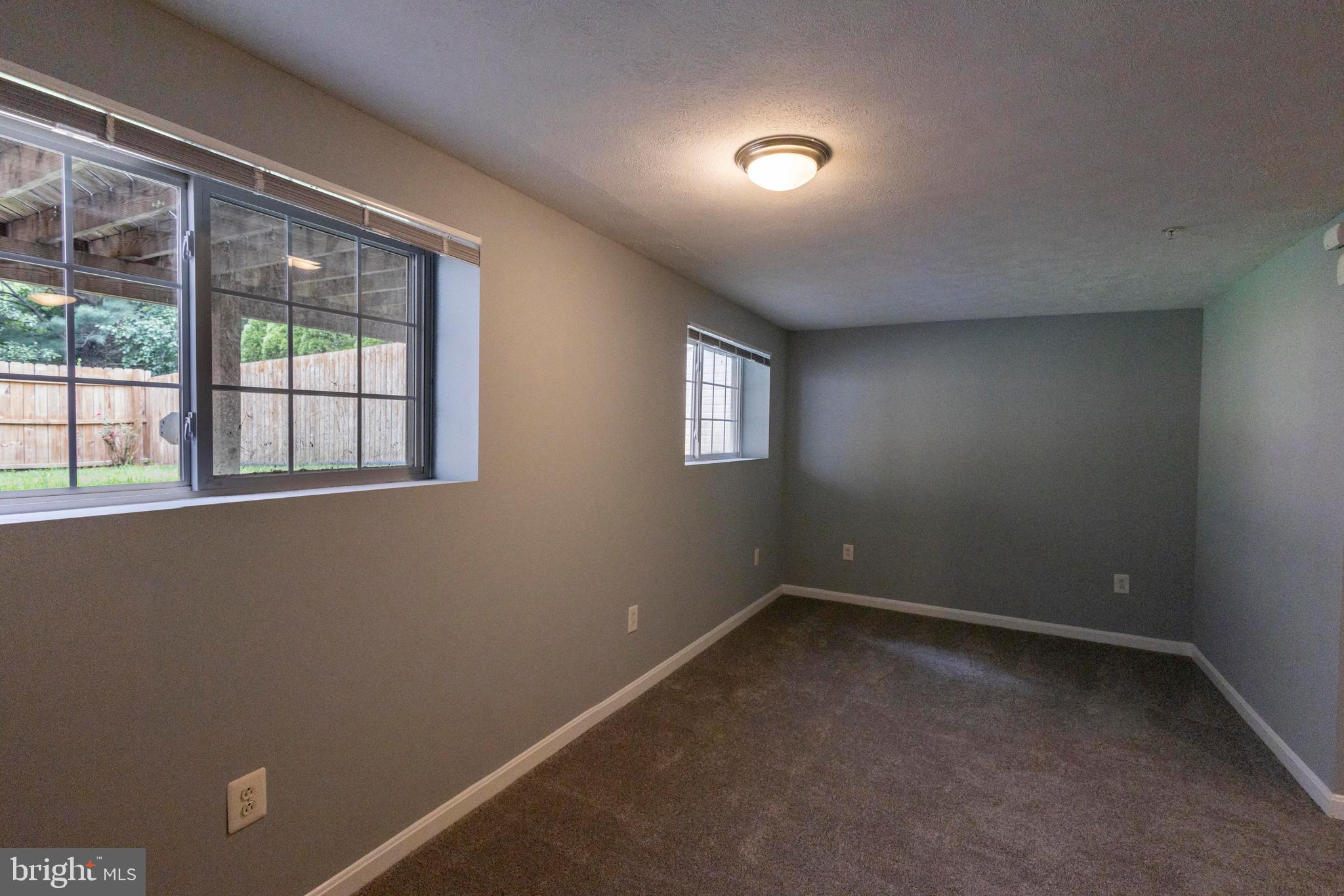 CONSTANT FRIENDSHIP - Residential Lease