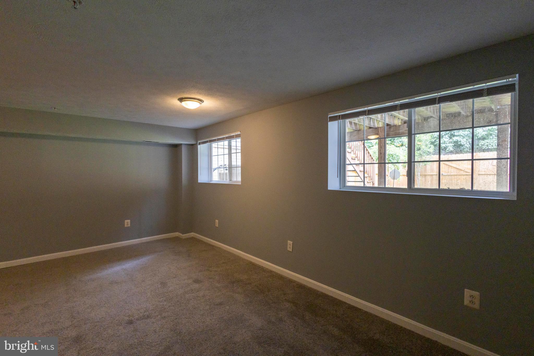 CONSTANT FRIENDSHIP - Residential Lease