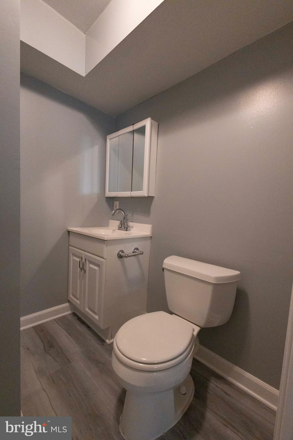 CONSTANT FRIENDSHIP - Residential Lease