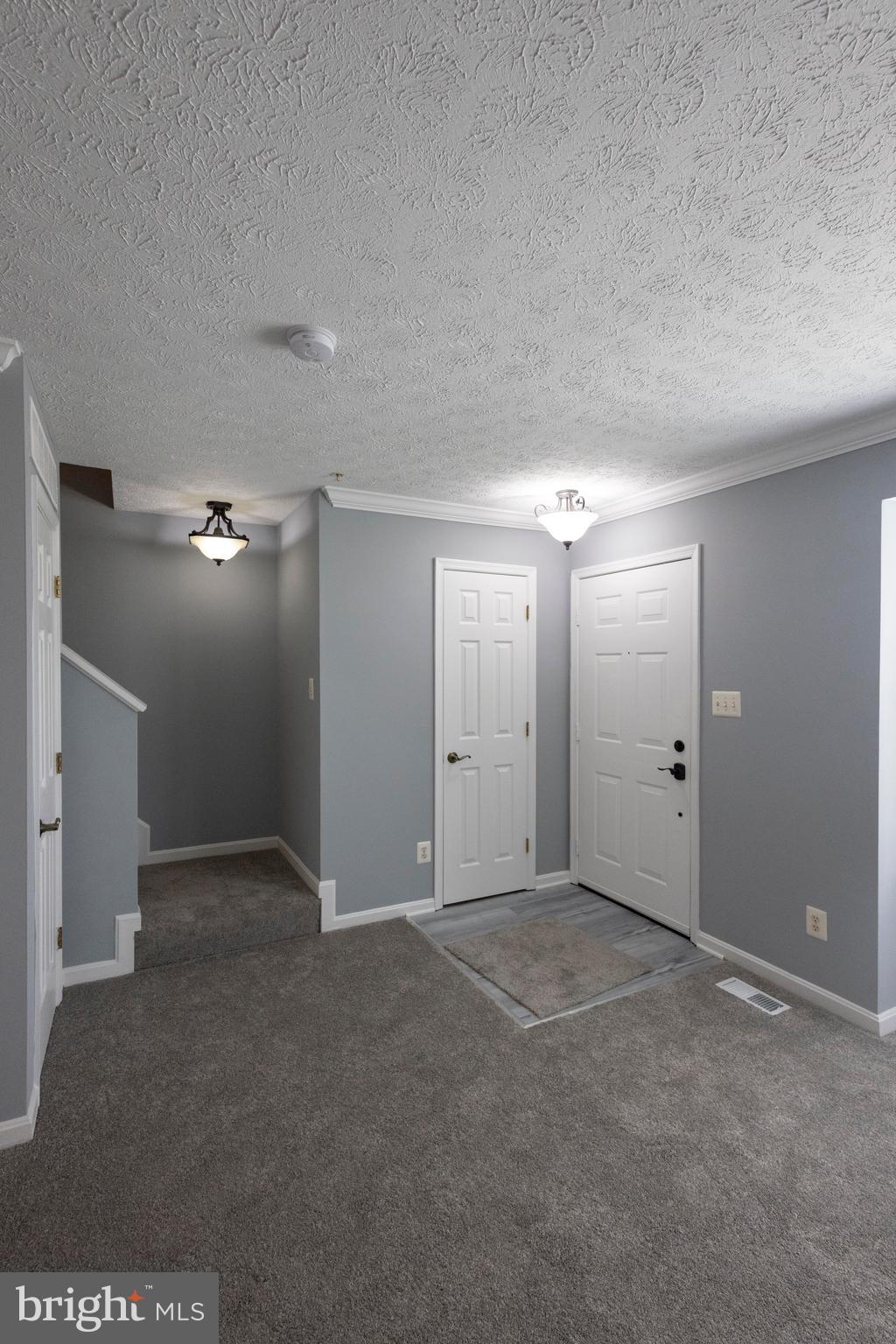 CONSTANT FRIENDSHIP - Residential Lease