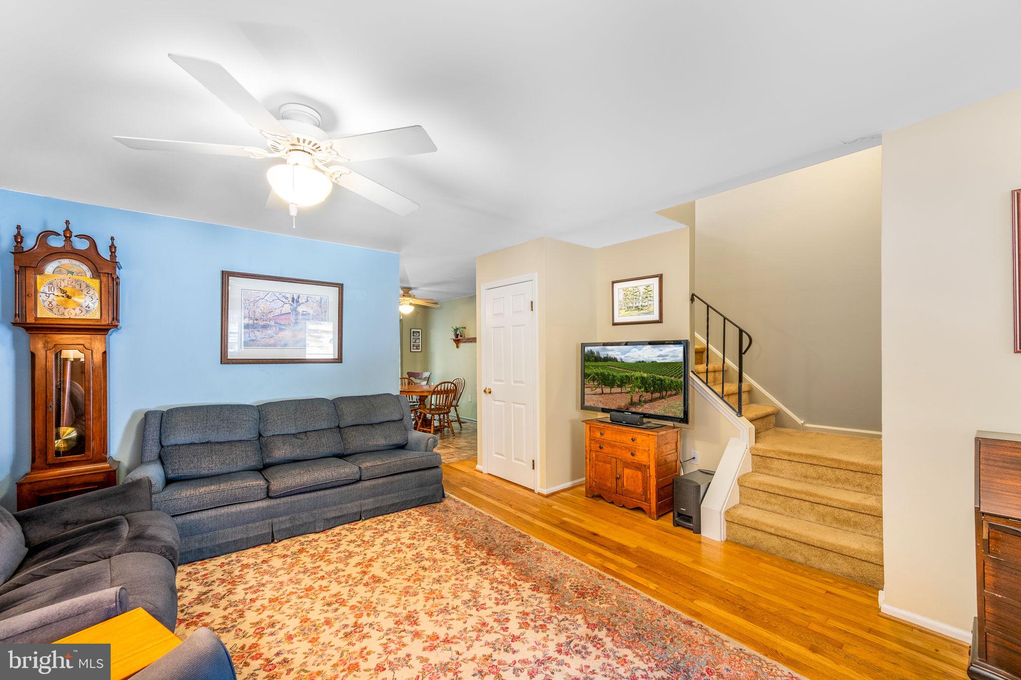 3003 DORIS COURT