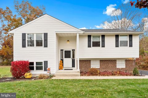 106 HAWTHORNE DRIVE NORTH WALES PA 19454