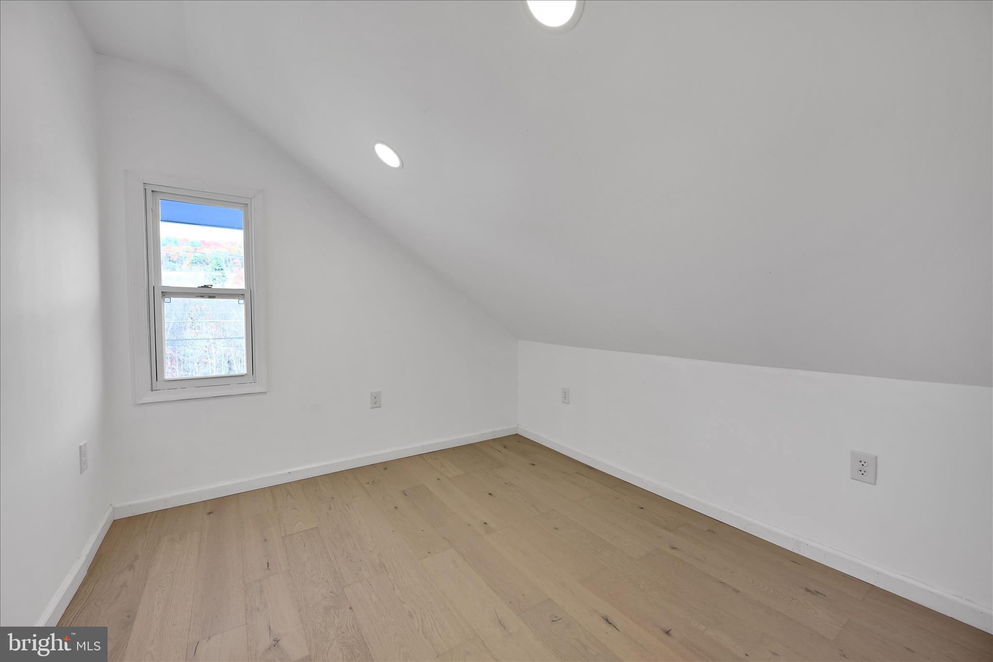 PALO ALTO - Residential