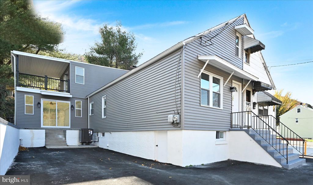 Photo of 36 W Bacon Street, POTTSVILLE, PA 17901 (MLS # PASK2024400)