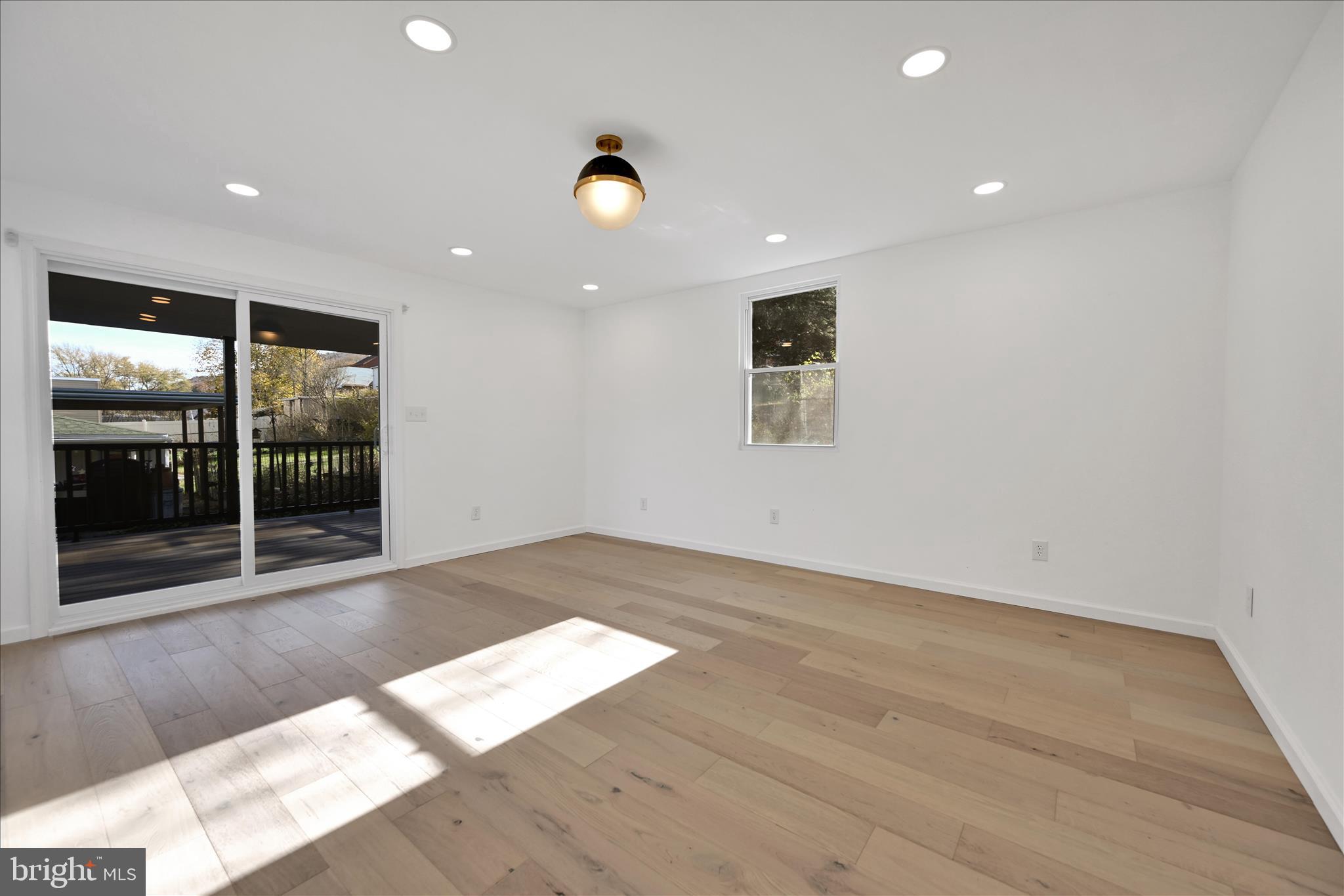 PALO ALTO - Residential