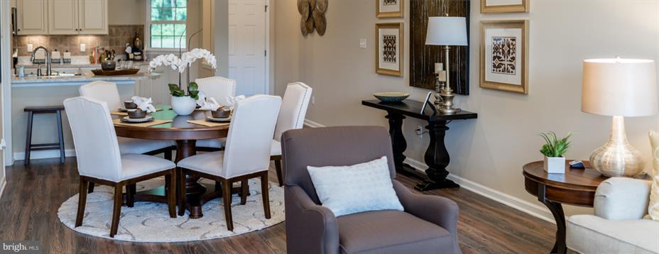 REGENTS GLEN VILLAS - Residential