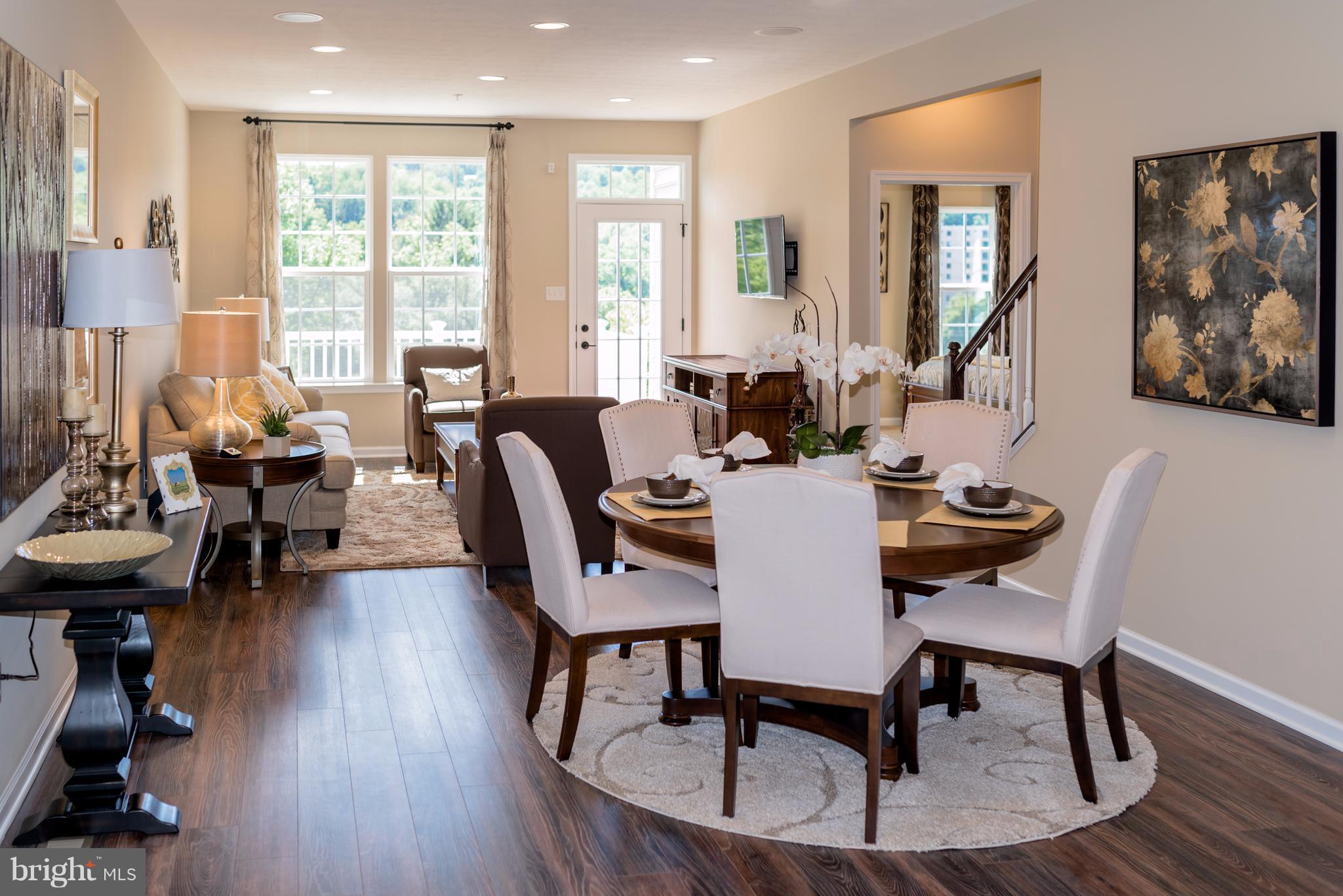 REGENTS GLEN VILLAS - Residential