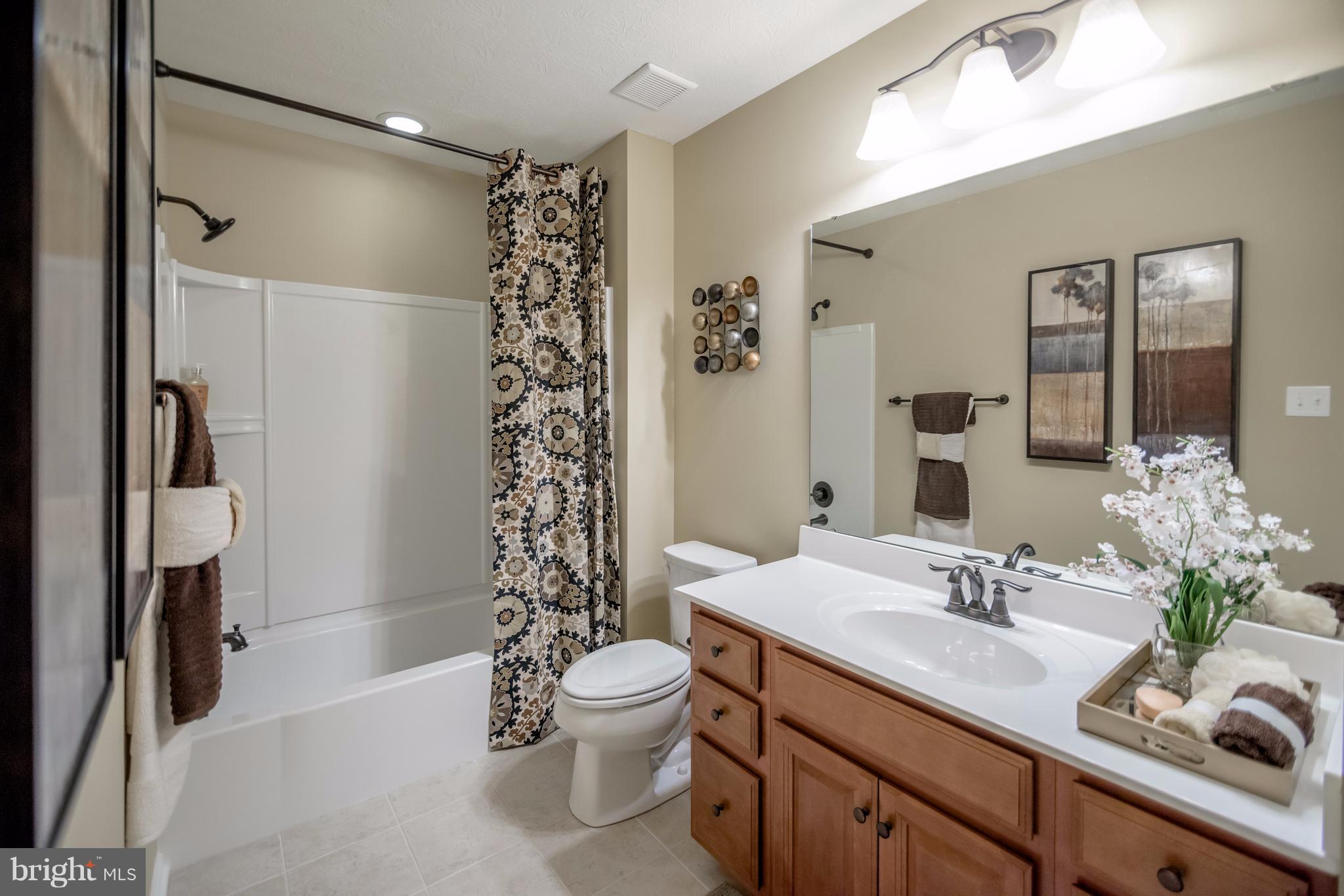 REGENTS GLEN VILLAS - Residential