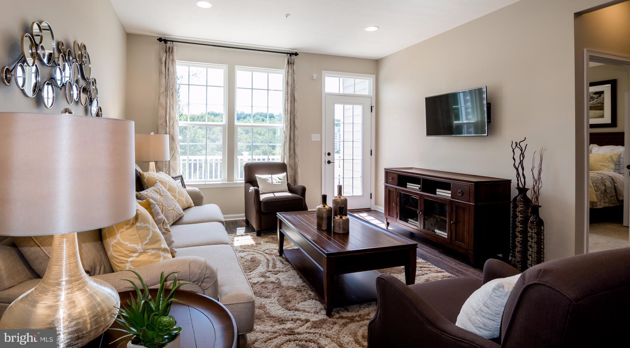 REGENTS GLEN VILLAS - Residential