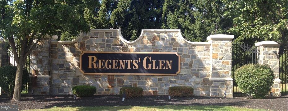 REGENTS GLEN VILLAS - Residential