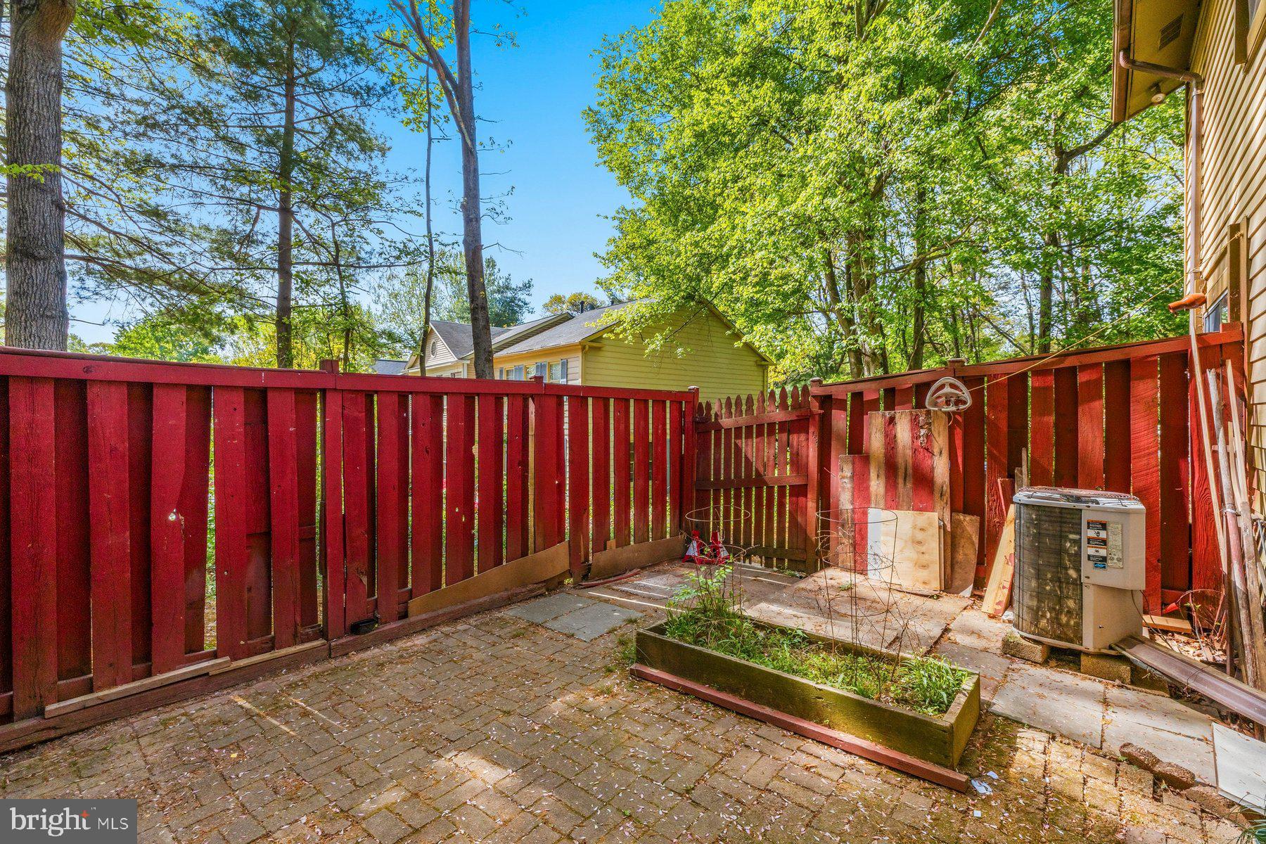 BURKE CENTRE - Residential