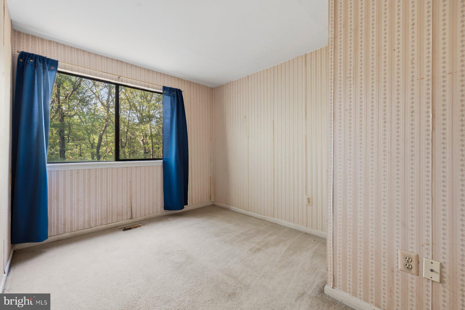 BURKE CENTRE - Residential