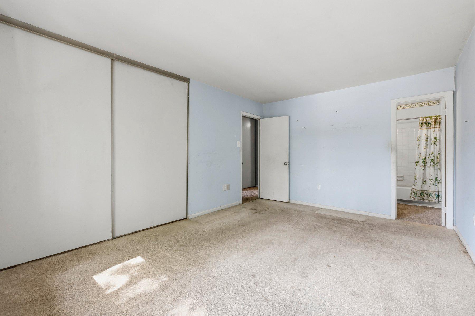 BURKE CENTRE - Residential