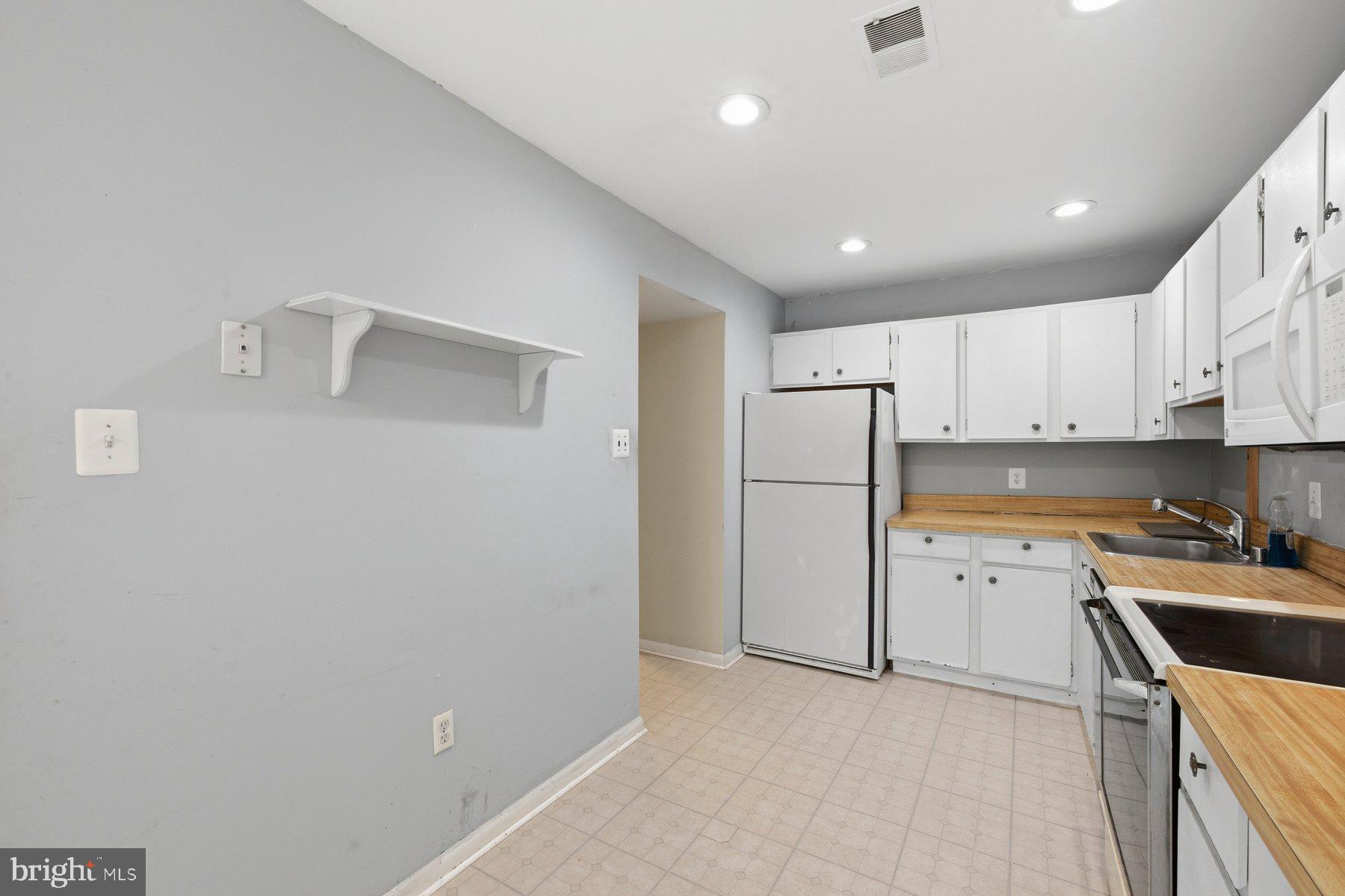 BURKE CENTRE - Residential