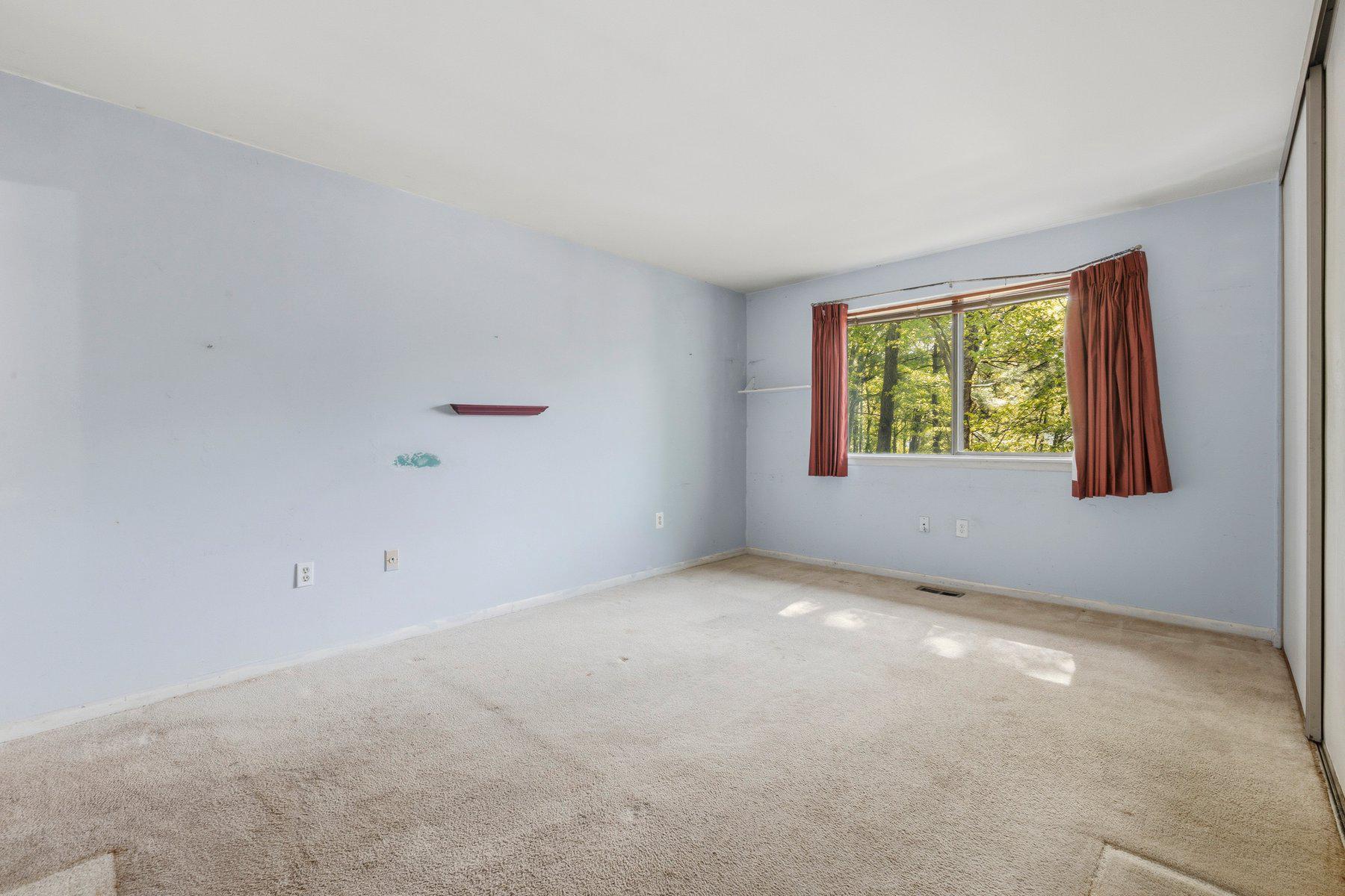 BURKE CENTRE - Residential