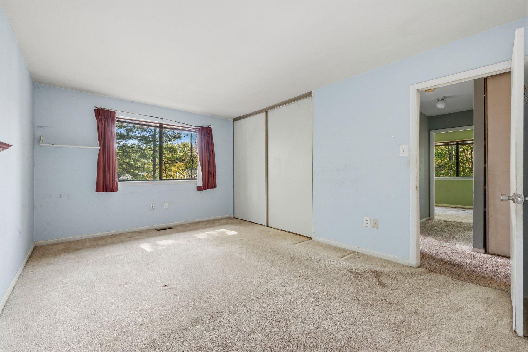 BURKE CENTRE - Residential