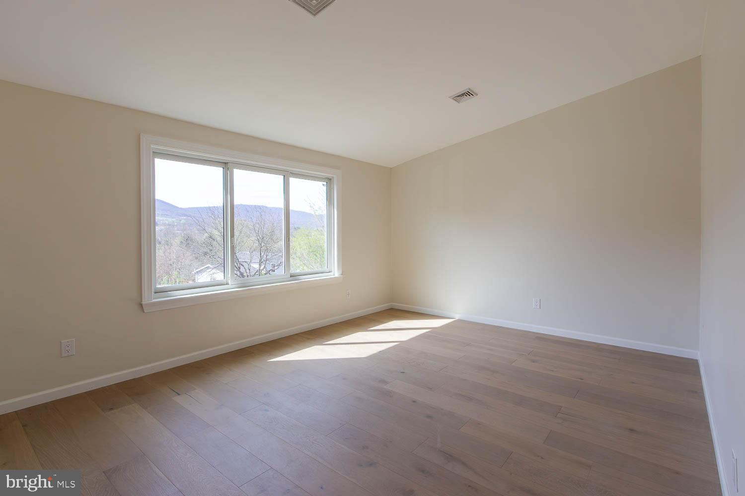 PLEASANT HILLS - Residential