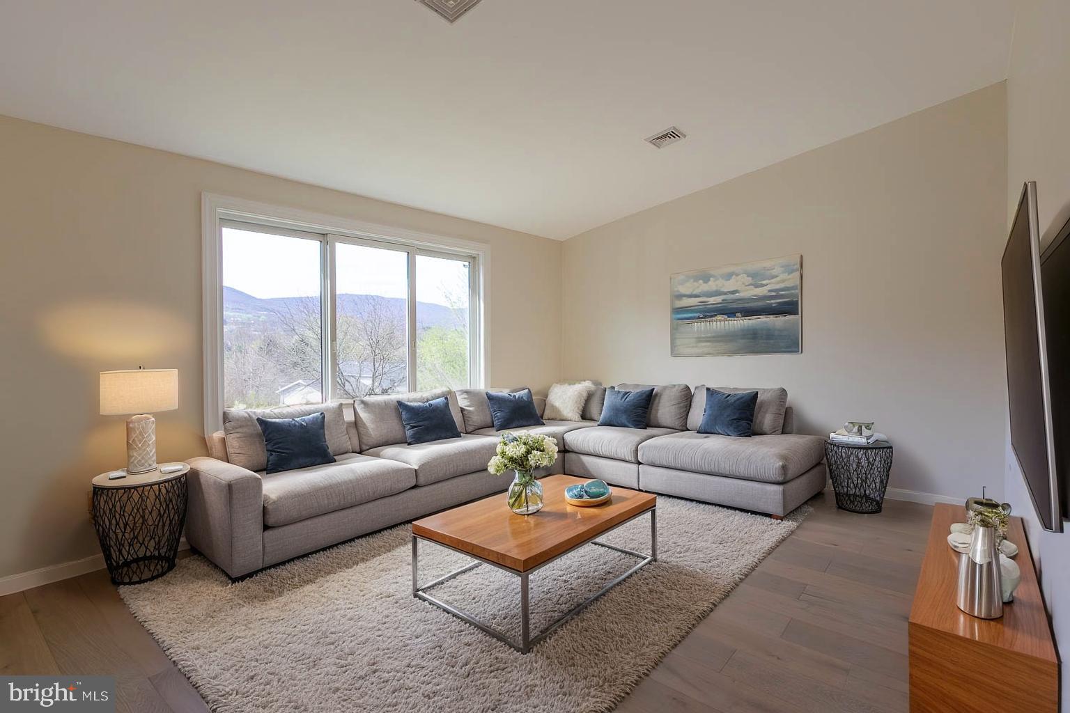 PLEASANT HILLS - Residential