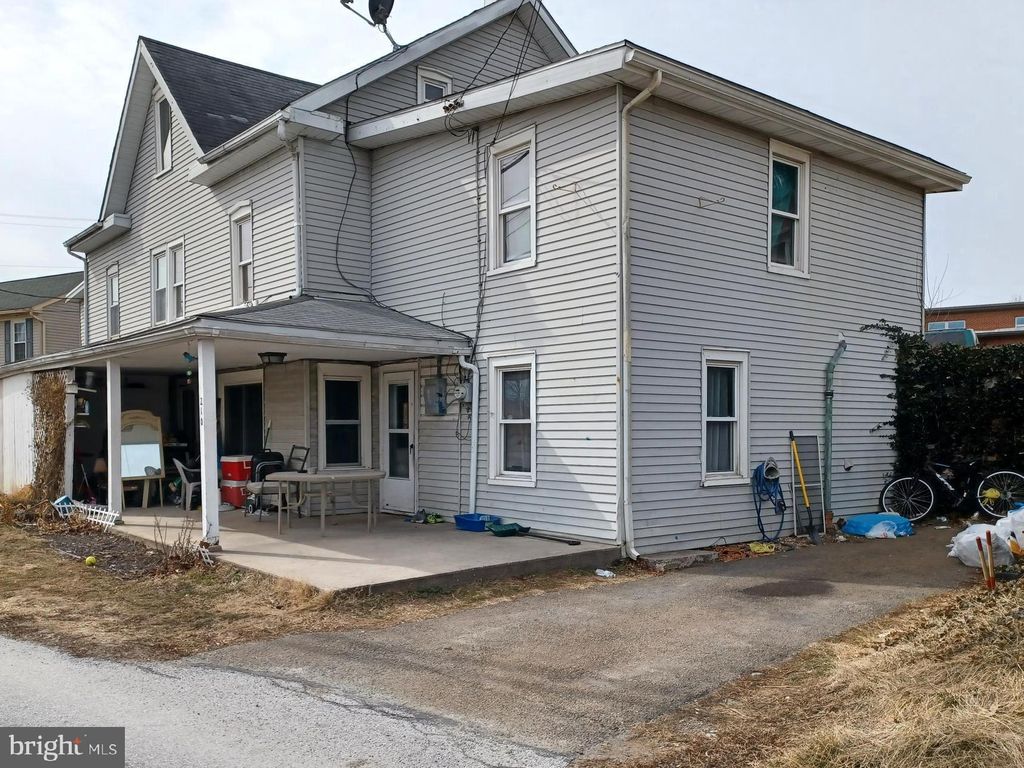 Photo of 210 Park Avenue, QUARRYVILLE, PA 17566 (MLS # PALA2064792)