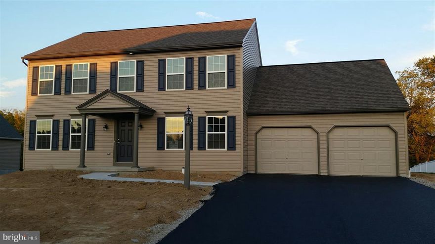 EG Stoltzfus built Briarwood Model, 4BR, 2.5BA, living room, family room, dining room, eat-in kitchen, full basement