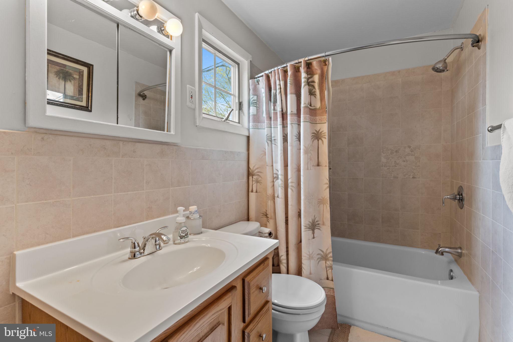 PENN VALLEY MANOR - Residential