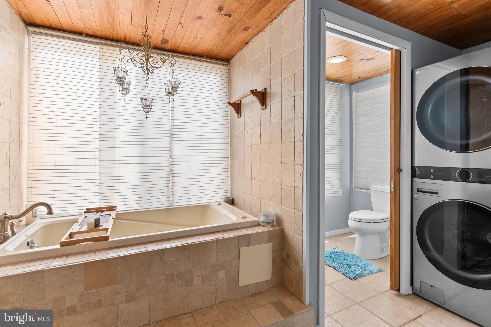 PENN VALLEY MANOR - Residential