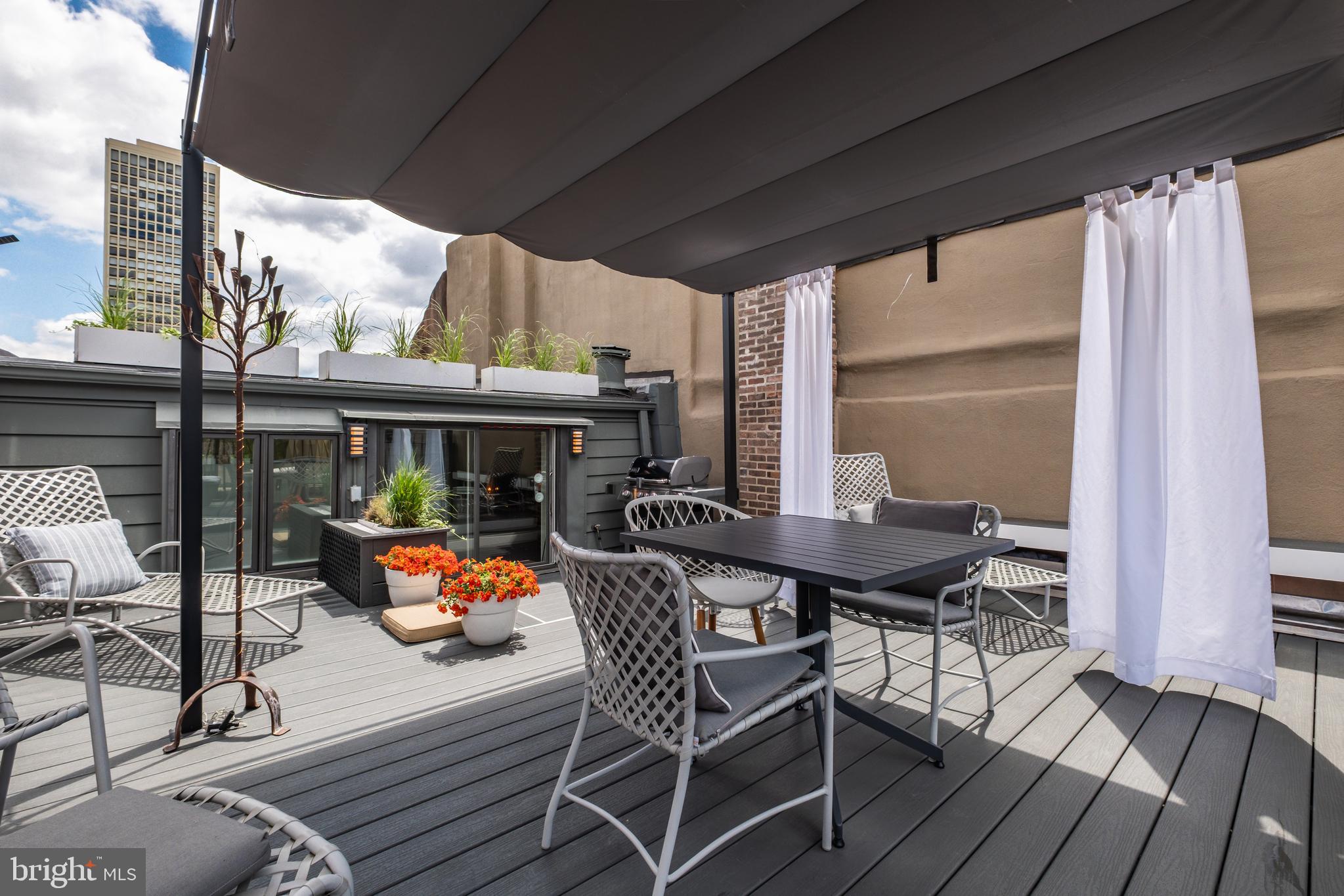 SOCIETY HILL - Residential Income