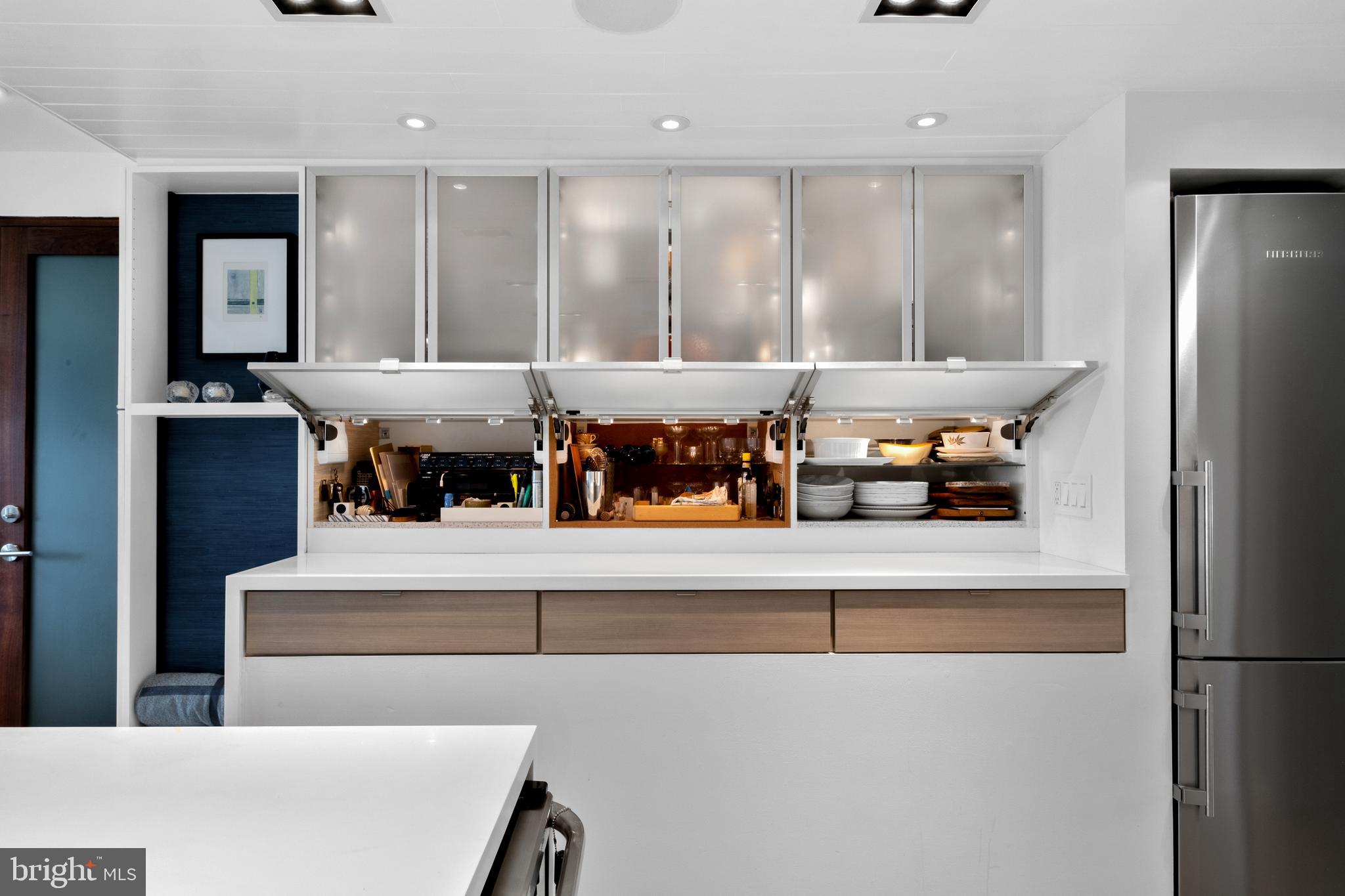 SOCIETY HILL - Residential Income