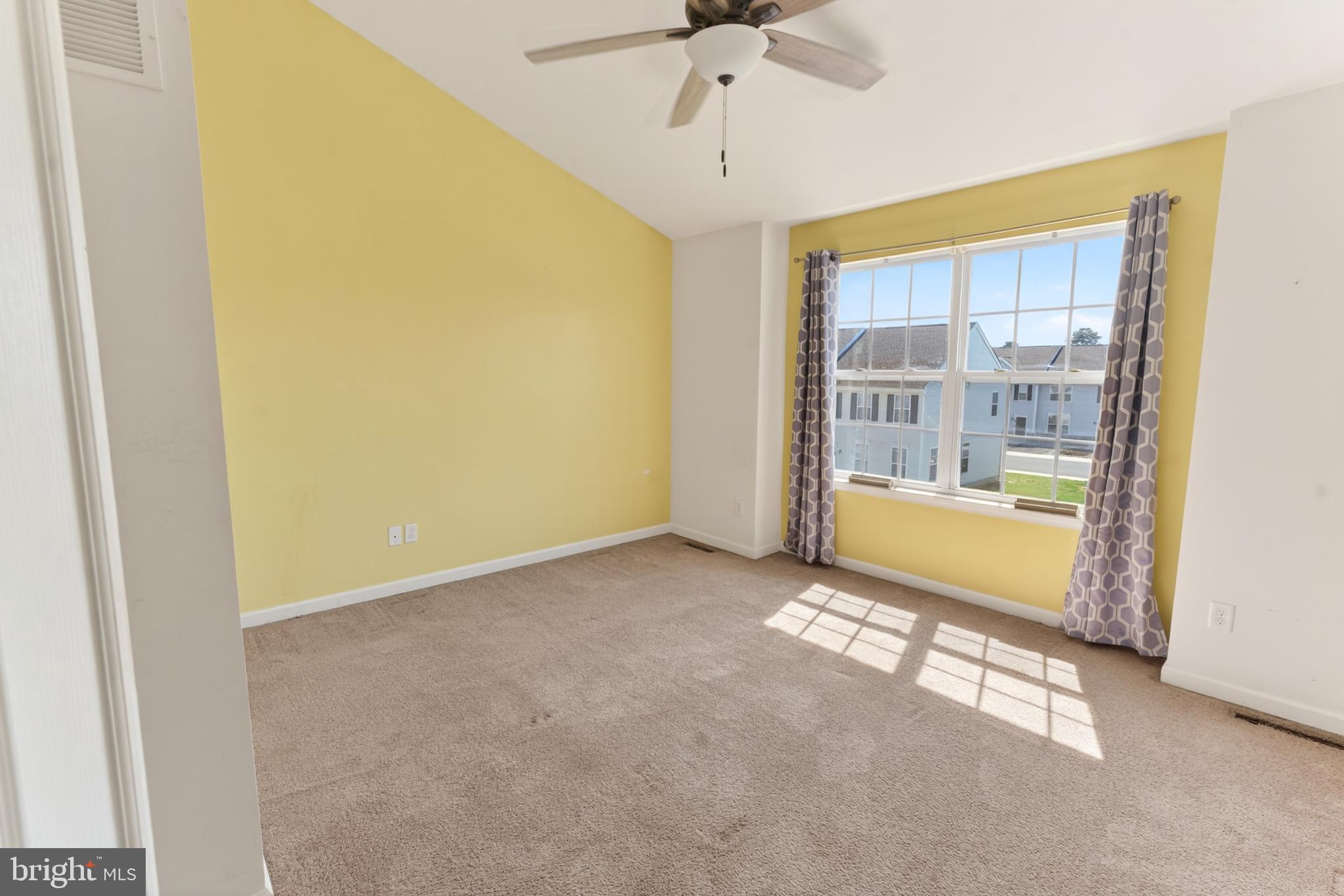 BELLE AYRE - Residential