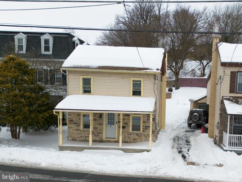 Homes For Sale - 153 E Wyomissing Avenue<br/> MOHNTON, PA 19540